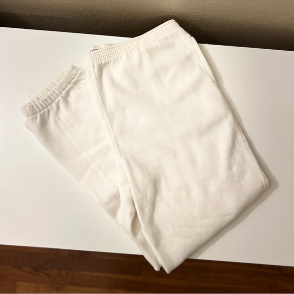 White Wide Leg Sweatpants with butt pocket and side pockets - Picture 1 of 2